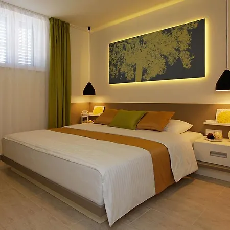 Homes Oliva * Bol