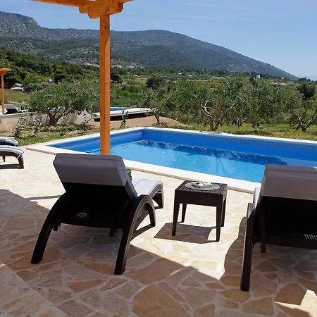 Homes Oliva *