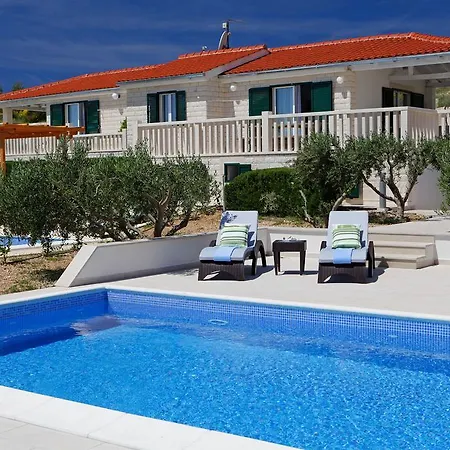 Homes Oliva * Bol